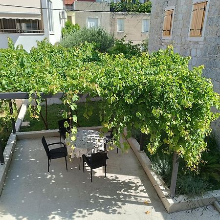 Apartmani Mara Kastela Ngoại thất bức ảnh