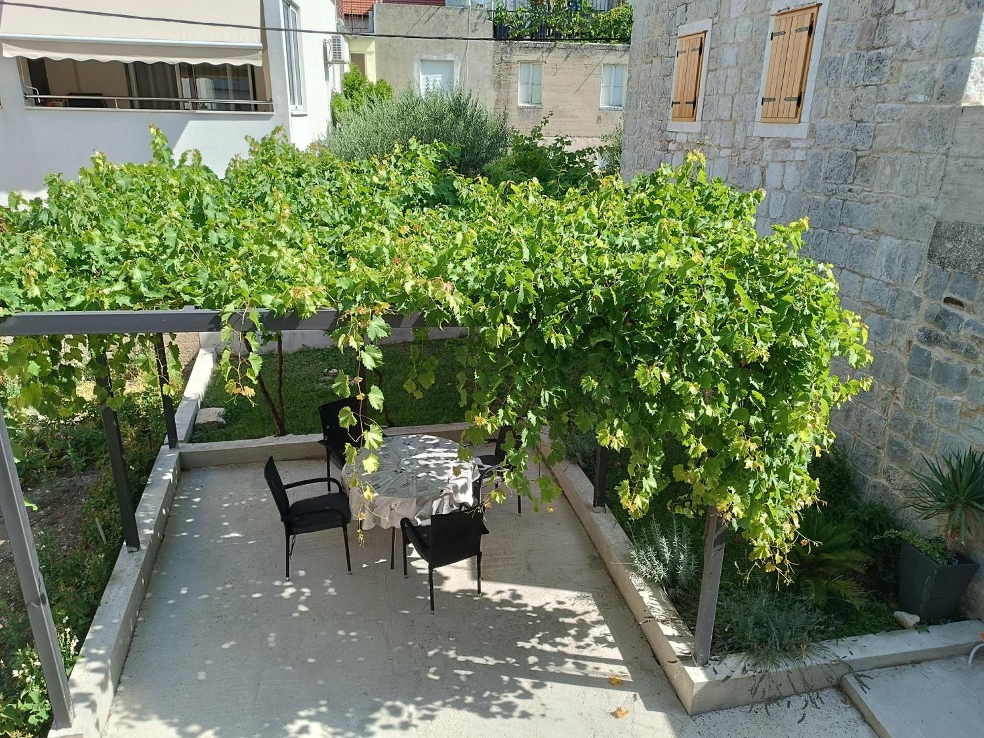 Apartmani Mara Kastela Ngoại thất bức ảnh